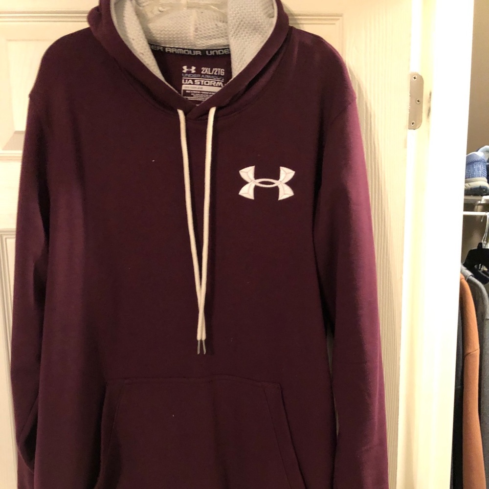 Men’s Under Armor hoodie